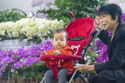 科技賦能展會 裸眼3D、AI主播與禮品花卉銷售點亮花博會農博會